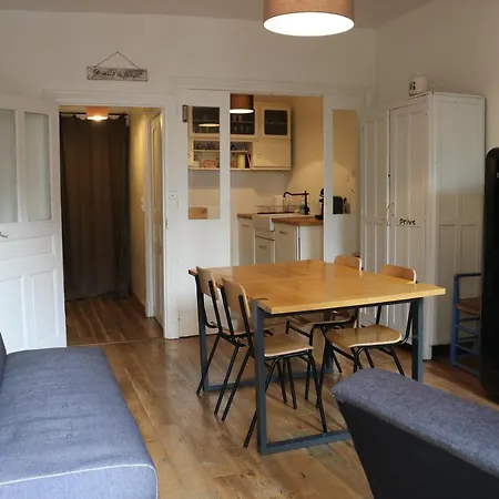 Centre Apartment *
